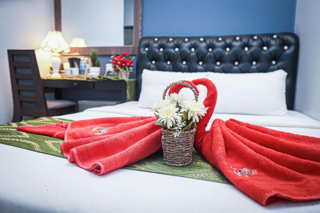Ghazrins Desaru Hotel Пенгеранг Екстериор снимка