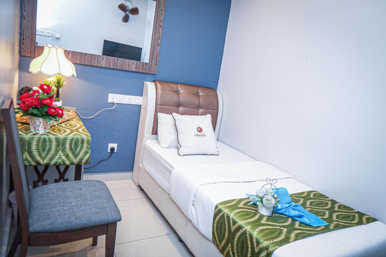 Ghazrins Desaru Hotel Пенгеранг Екстериор снимка