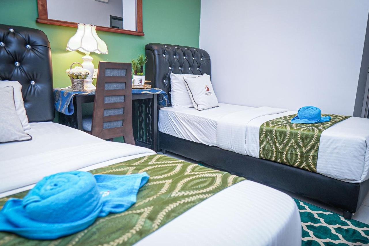 Ghazrins Desaru Hotel Пенгеранг Екстериор снимка